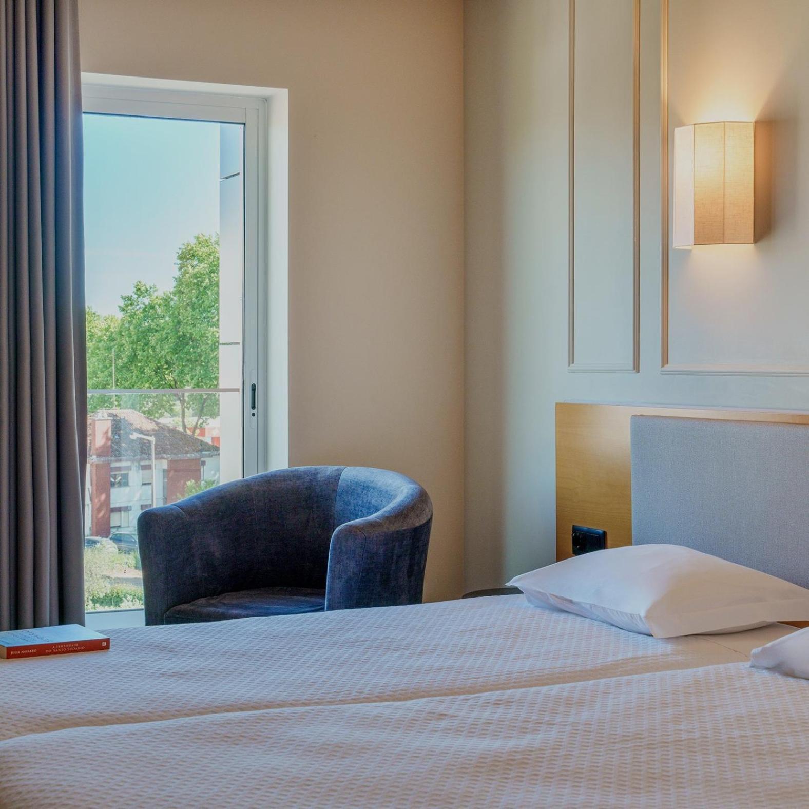 Quarto com 2 Camas de Solteiro